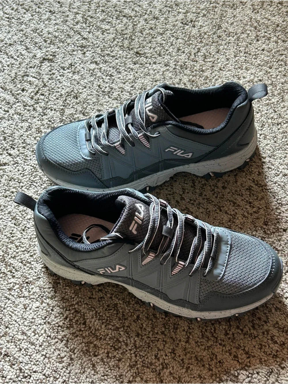 Fila Women's AT Peake 24 Trail Running Shoe in a gray & pink size 9